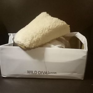 Wild diva sliders